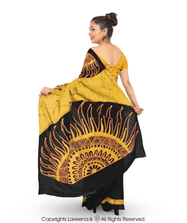 Laveena Women's Batik Saree LB 2121T - Image 2