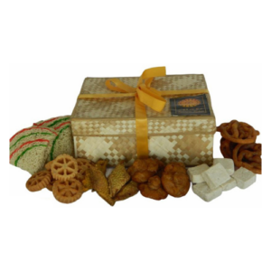 An image of Small gold new year hamper